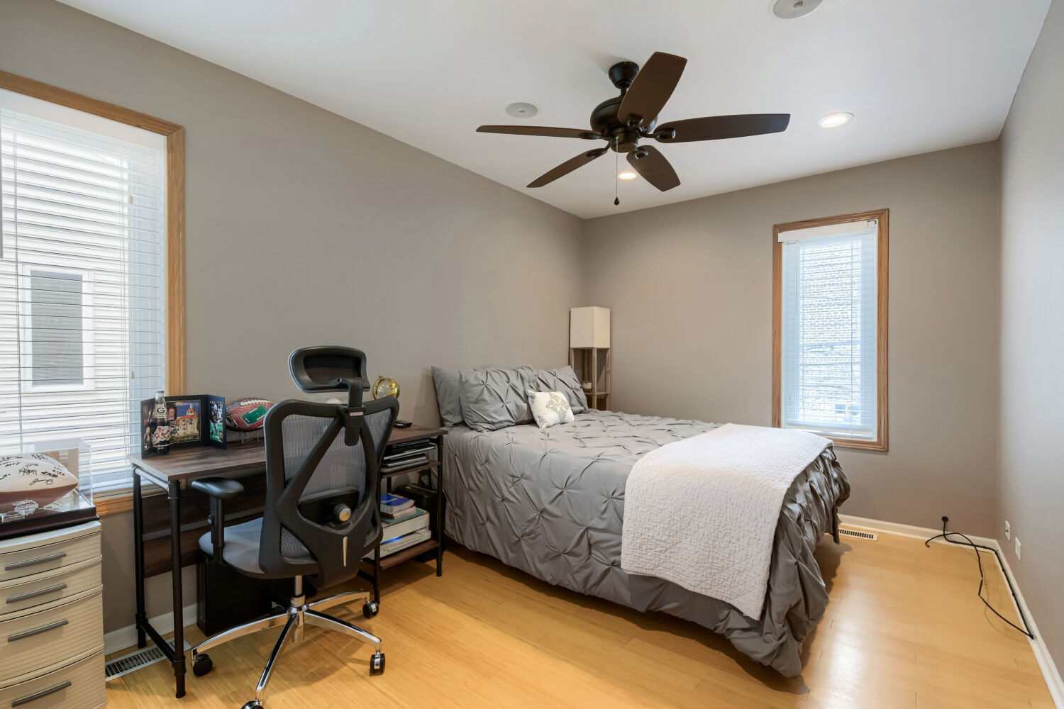 4647 N Kenmore Avenue Unit: B