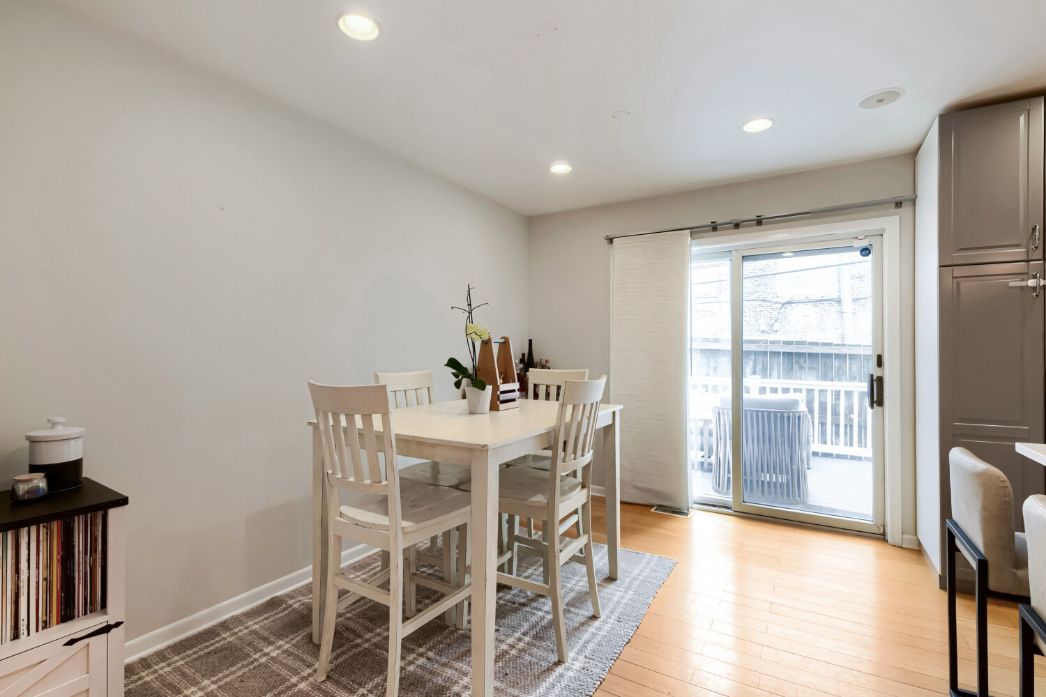 4647 N Kenmore Avenue Unit: B