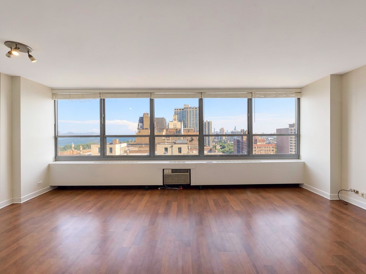 3550 N Lake Shore Drive Unit: 1806