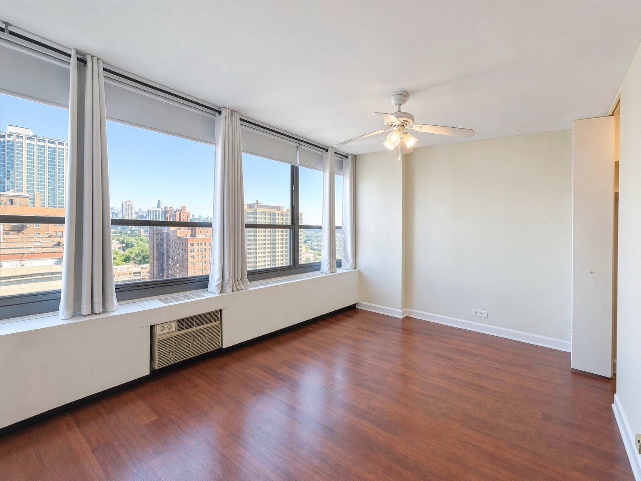 3550 N Lake Shore Drive Unit: 1806