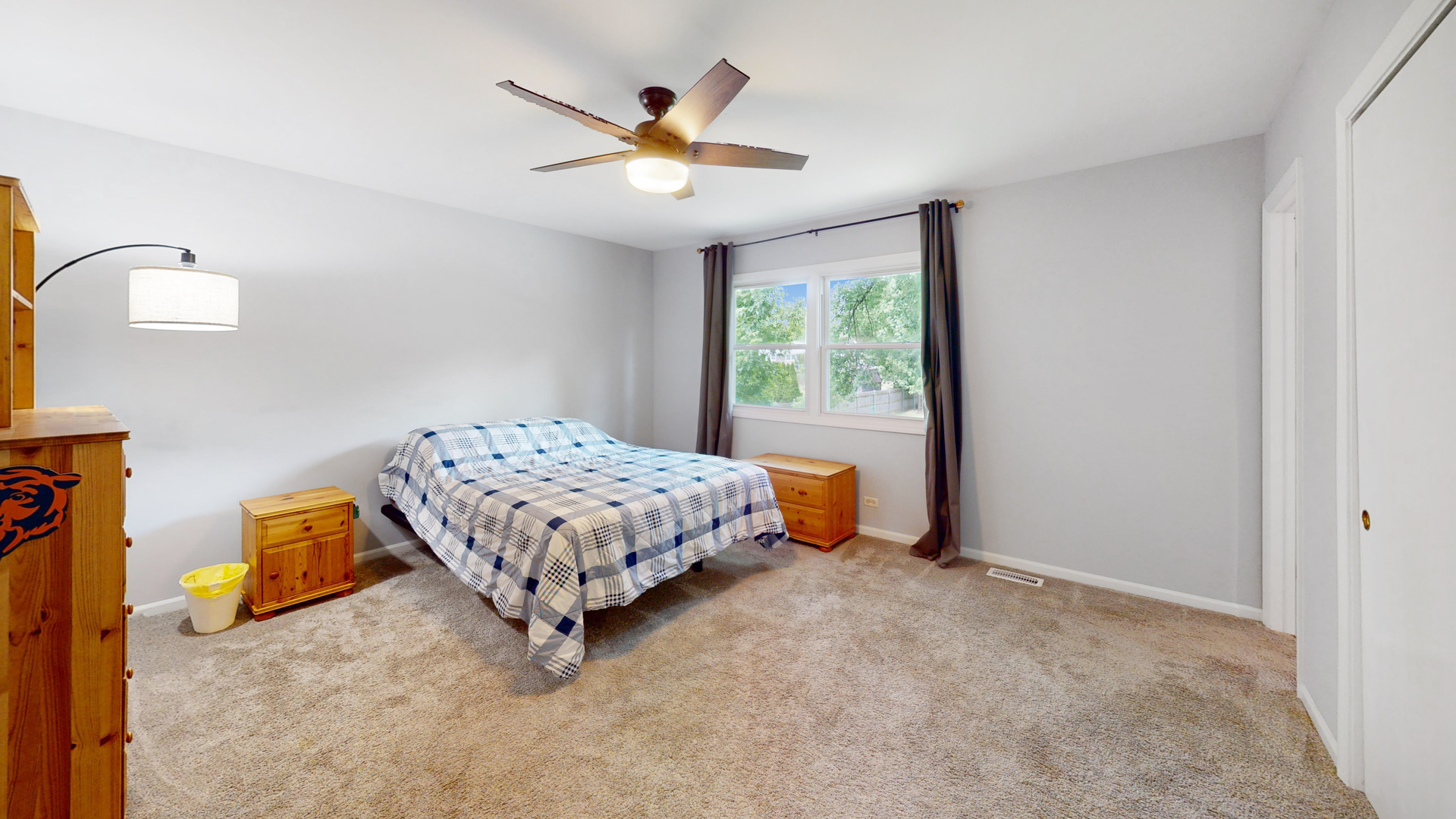 11S556 Book Road