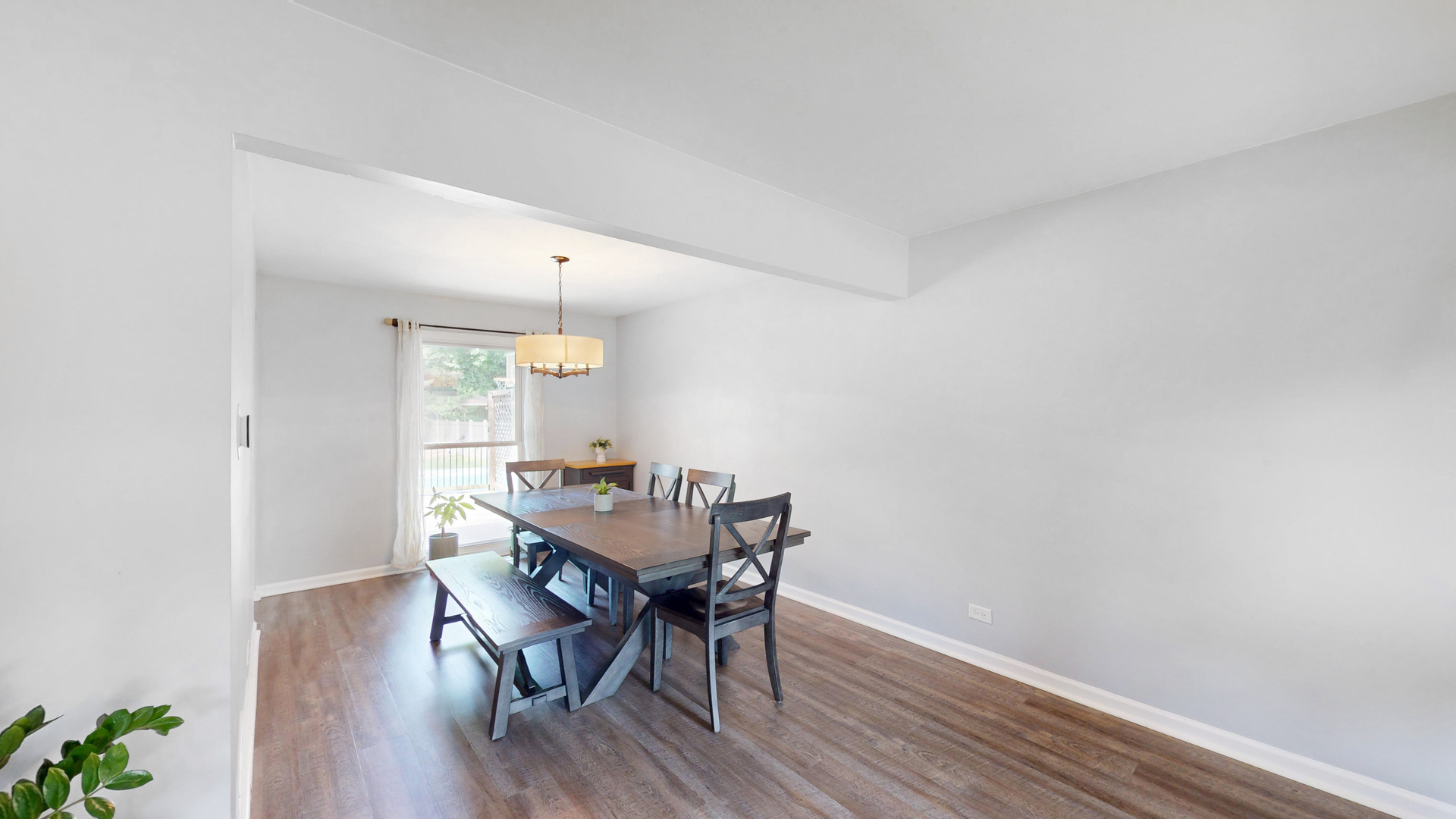 11S556 Book Road