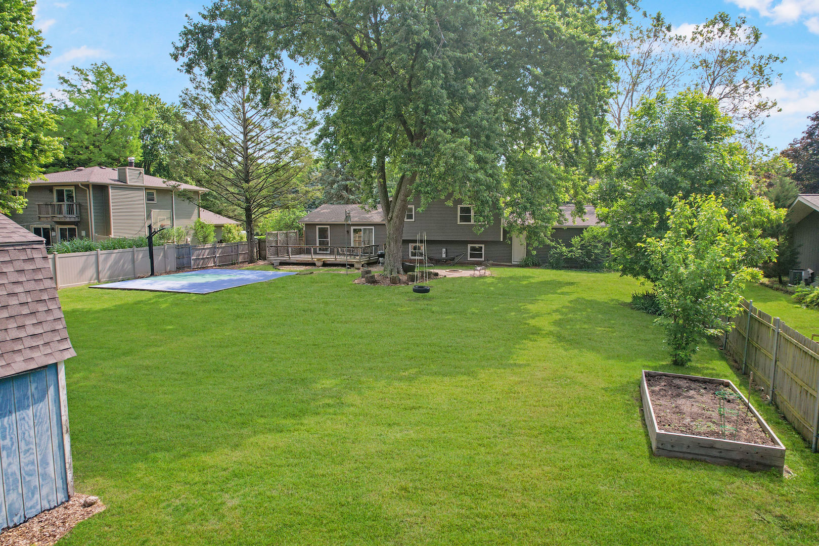 11S556 Book Road