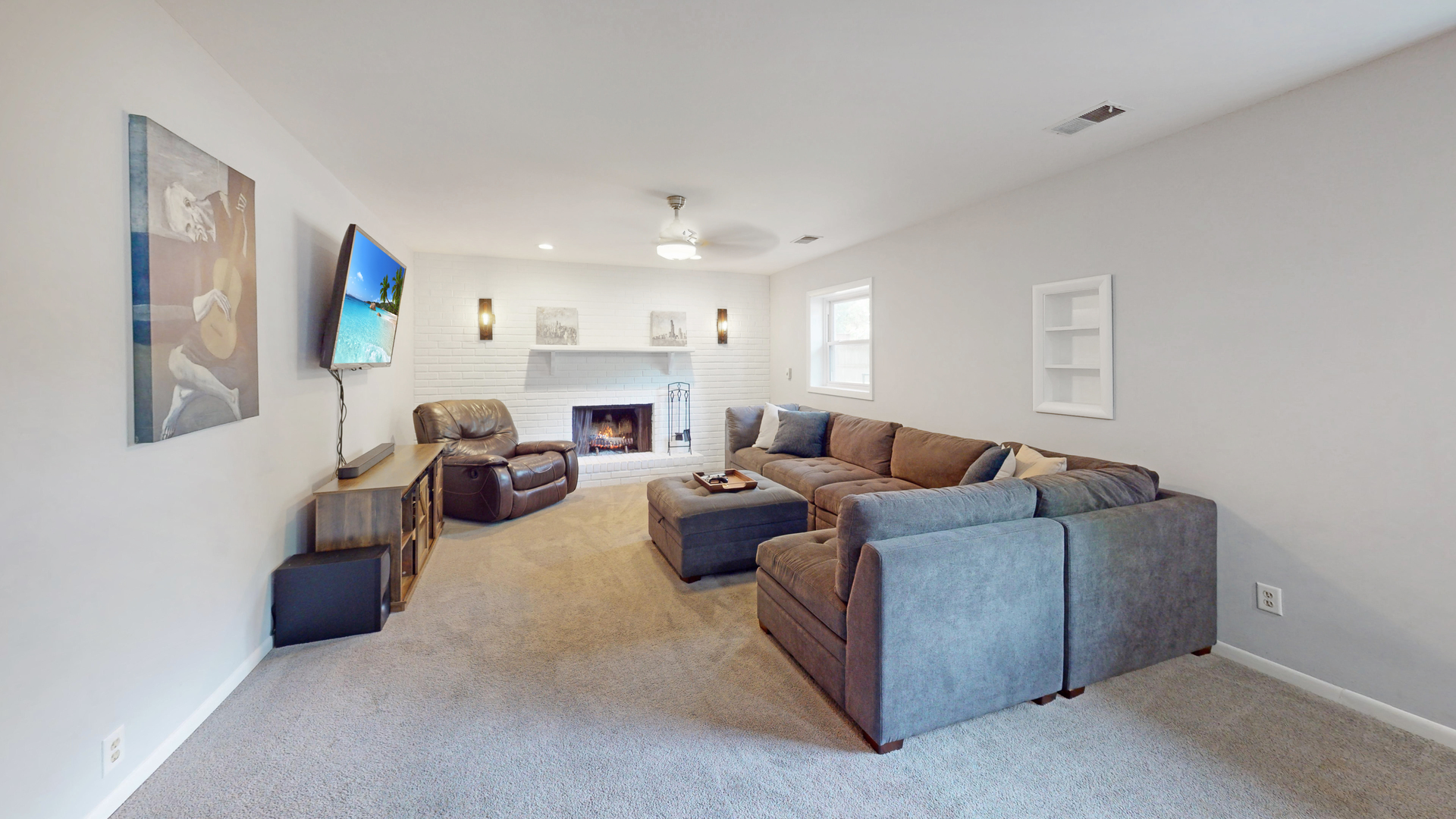 11S556 Book Road