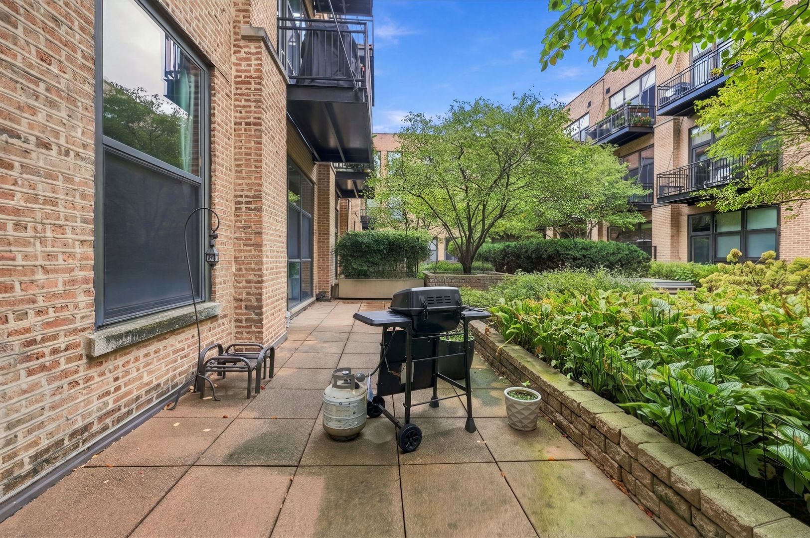 1040 W ADAMS Street Unit: 268