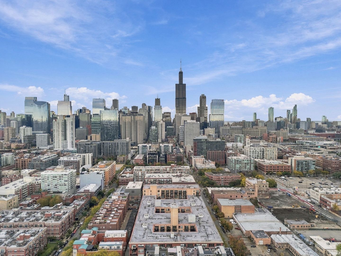 1040 W ADAMS Street Unit: 268
