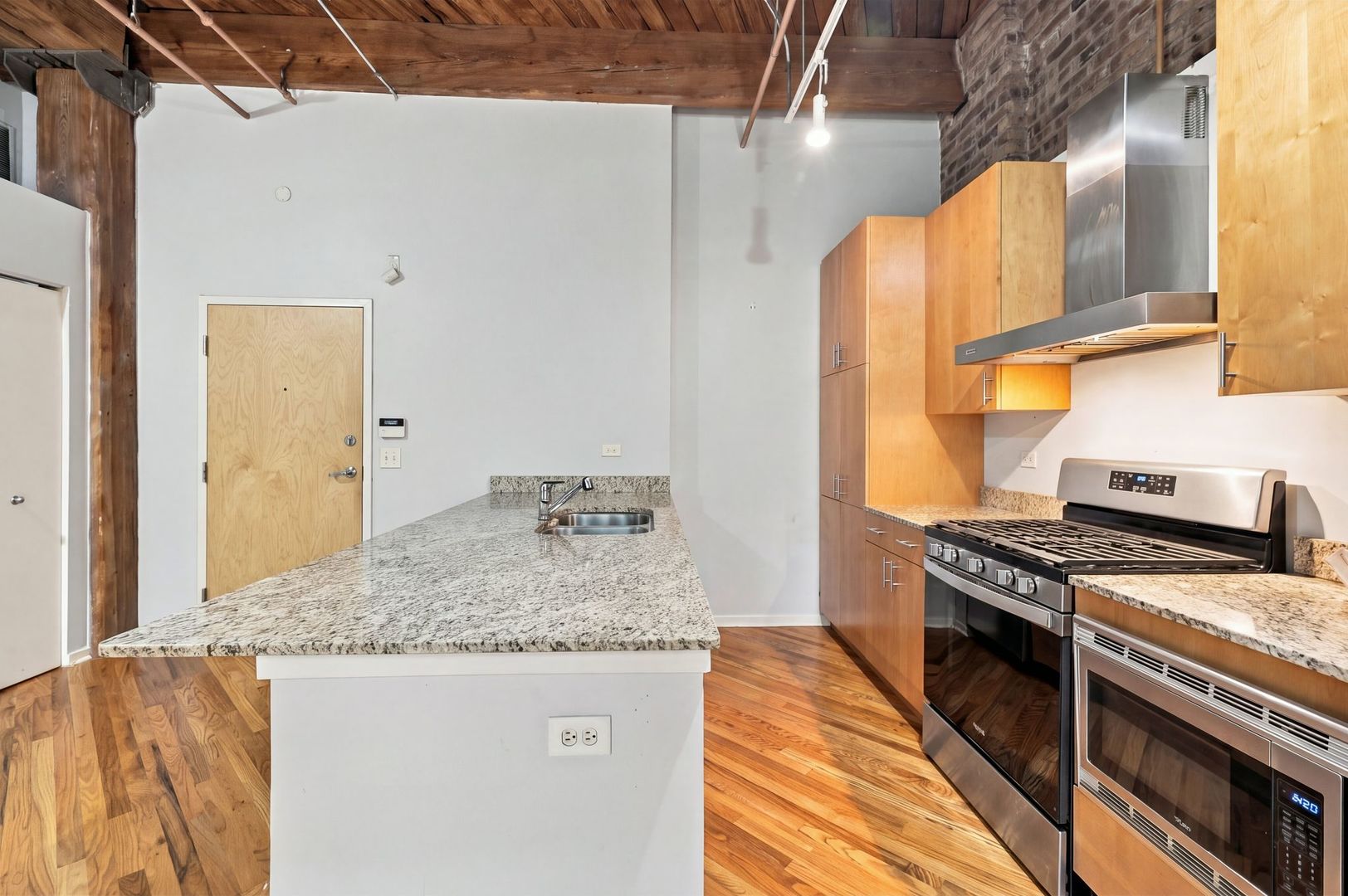 1040 W ADAMS Street Unit: 268