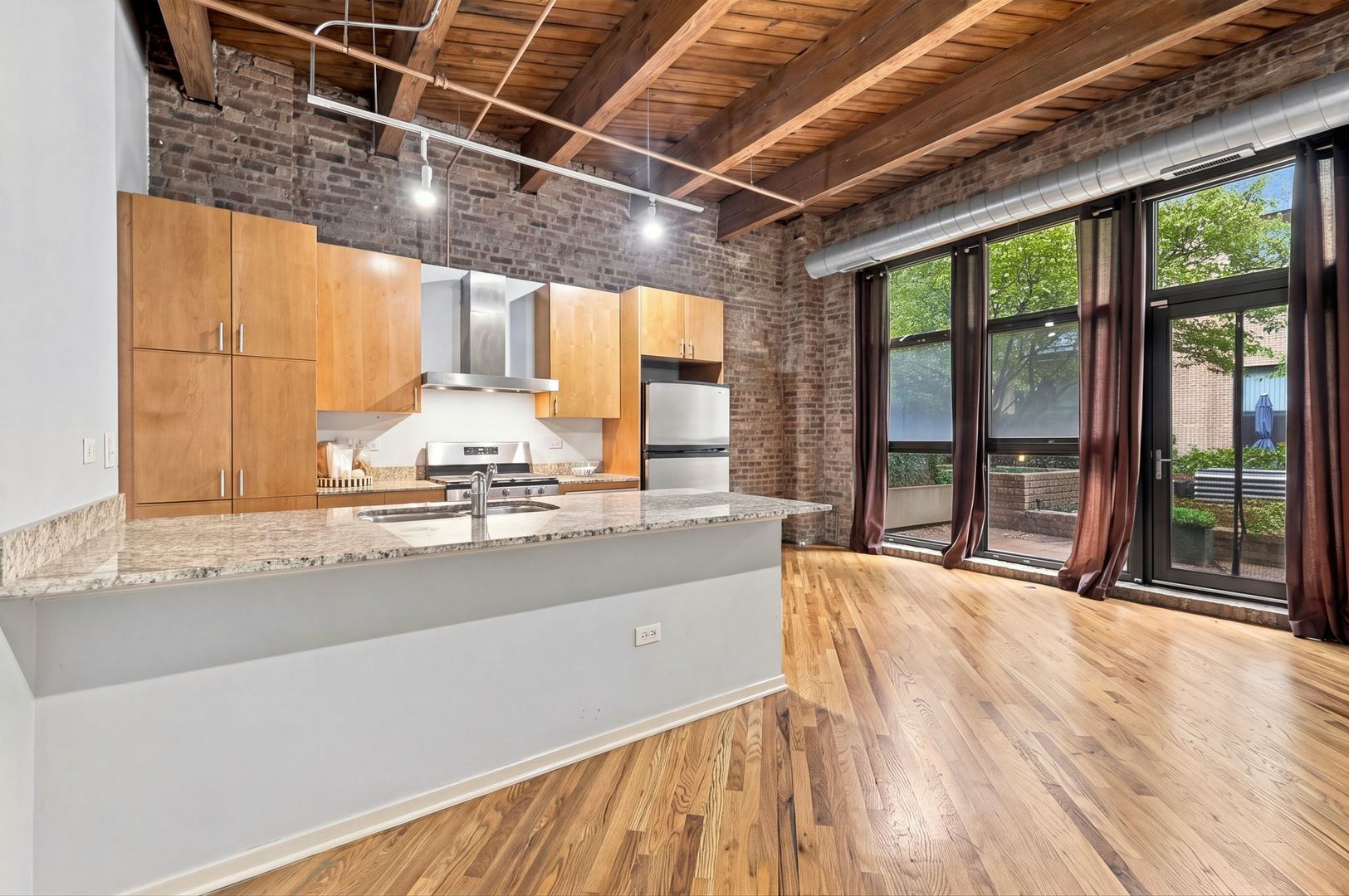 1040 W ADAMS Street Unit: 268