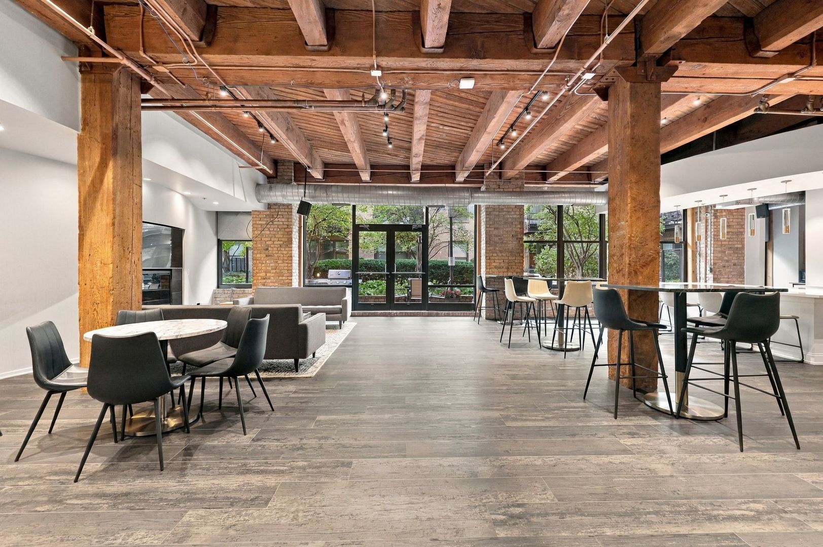 1040 W ADAMS Street Unit: 268