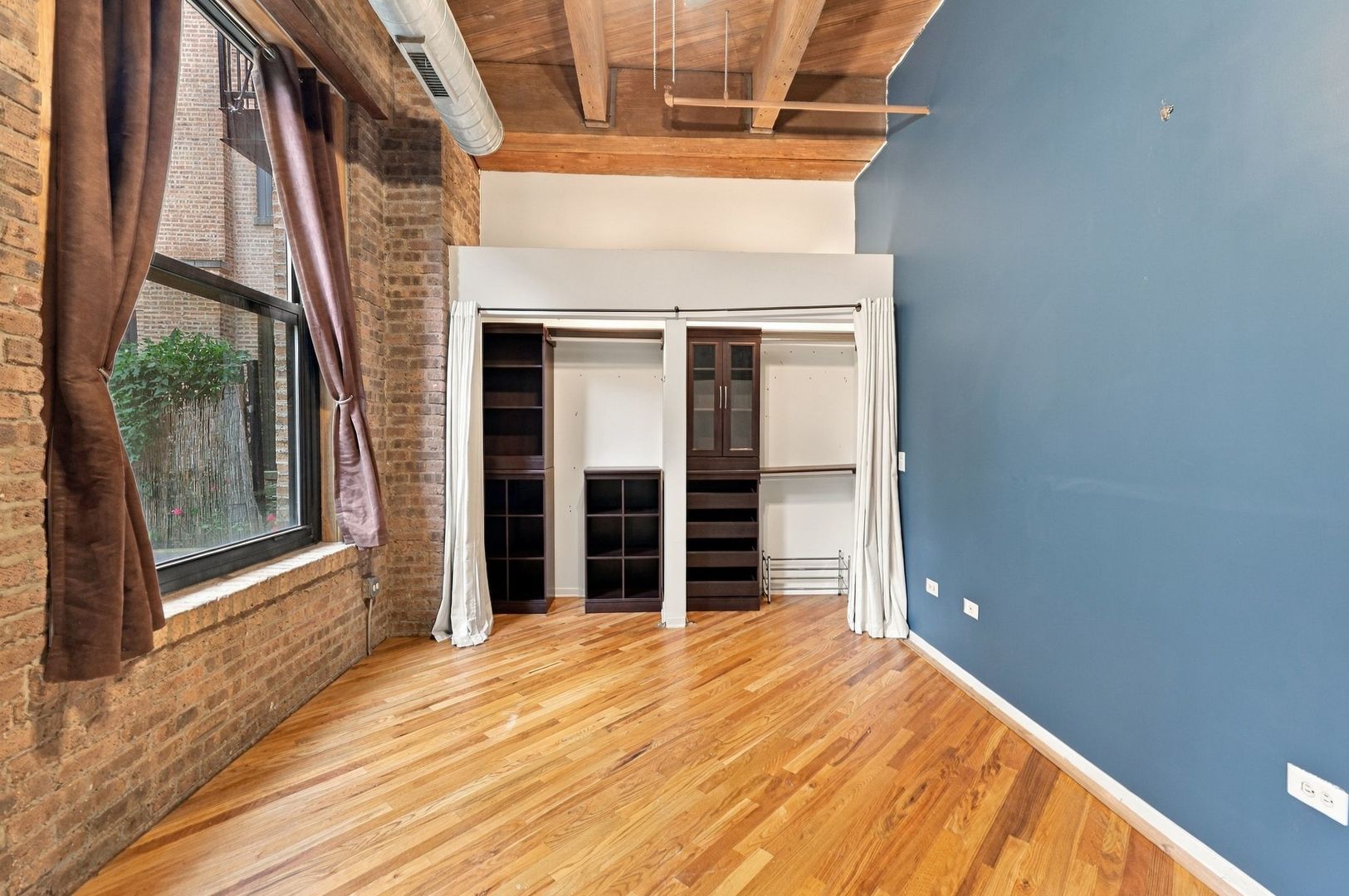 1040 W ADAMS Street Unit: 268