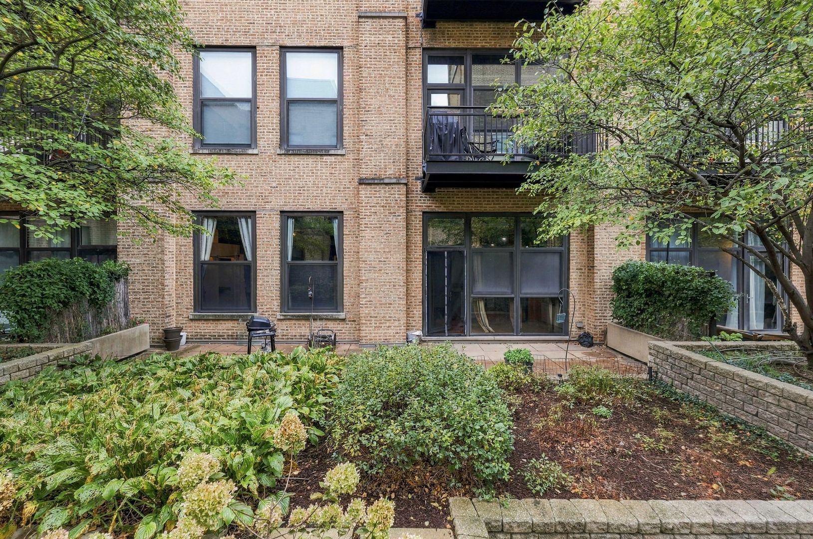 1040 W ADAMS Street Unit: 268