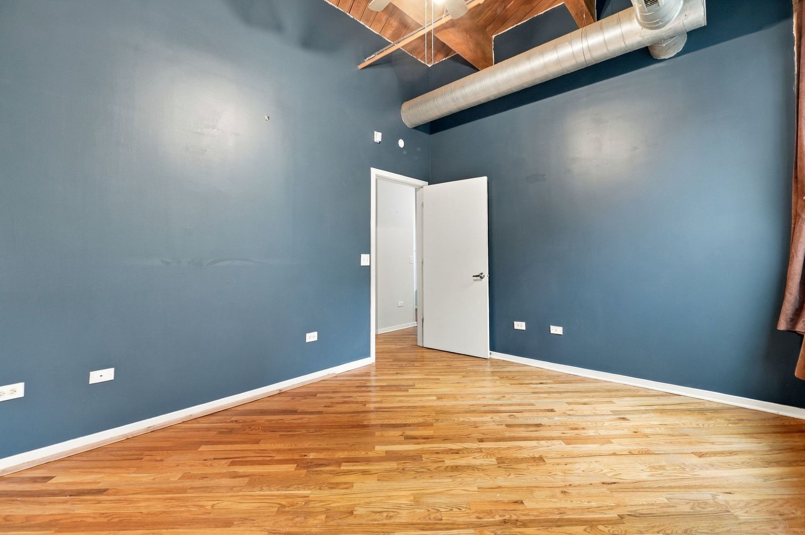 1040 W ADAMS Street Unit: 268