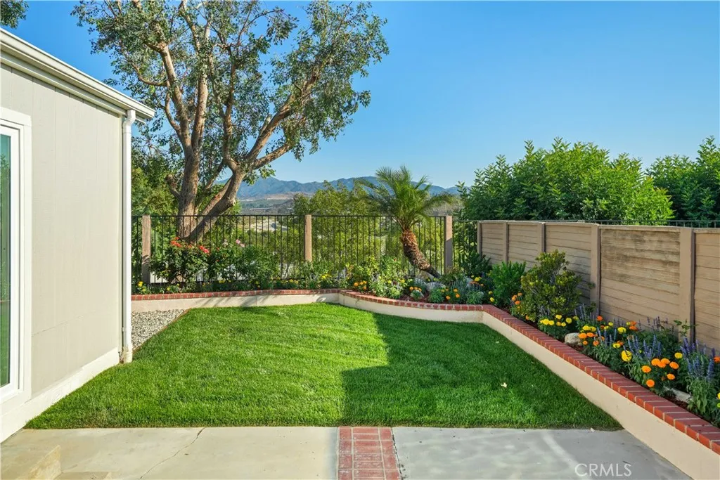 20208 Northcliff Drive