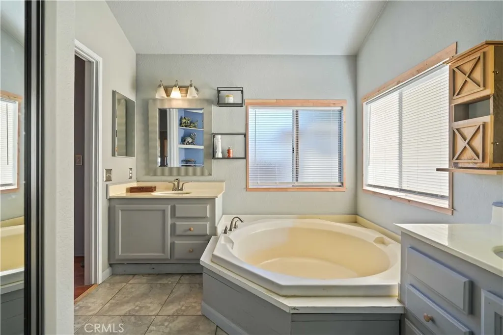 20060 Shadow Island Dr