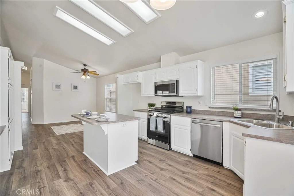 20090 Northcliff Drive