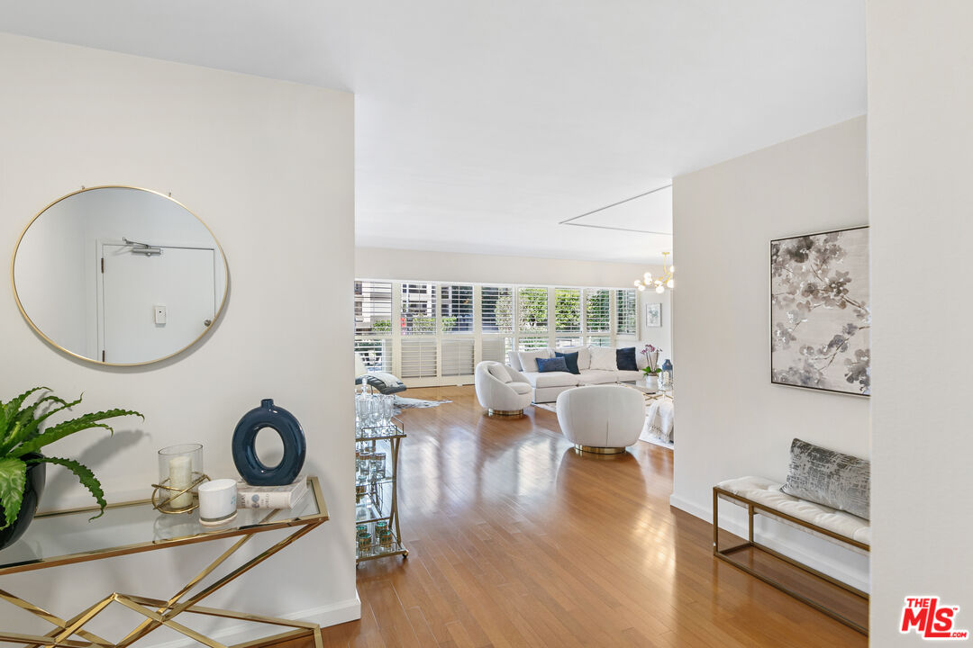 10450 Wilshire Blvd Unit: 2E