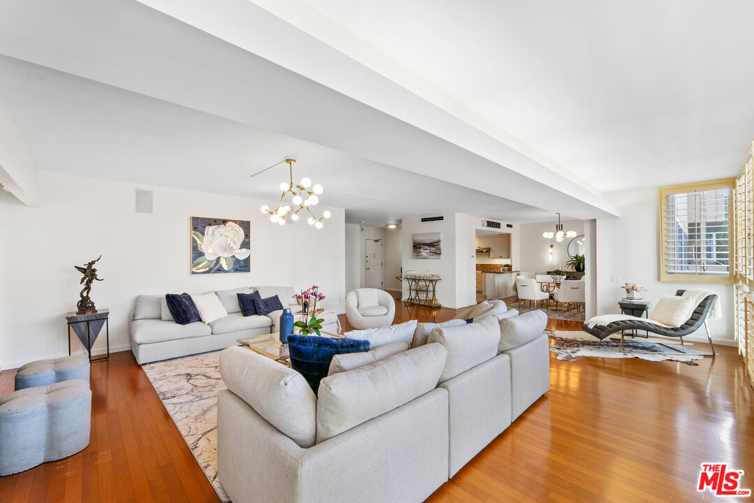 10450 Wilshire Blvd Unit: 2E