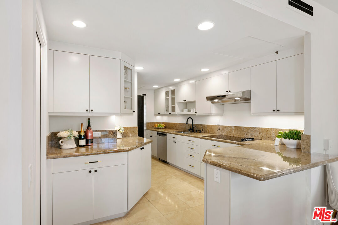 10450 Wilshire Blvd Unit: 2E