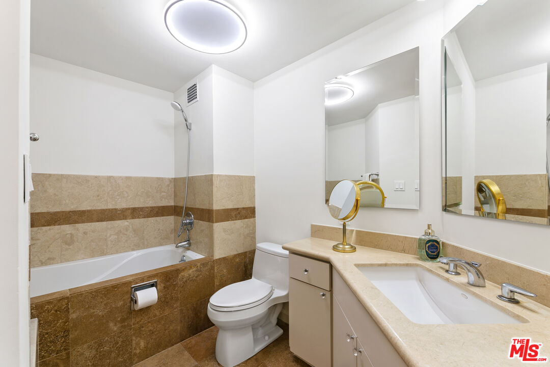 10450 Wilshire Blvd Unit: 2E