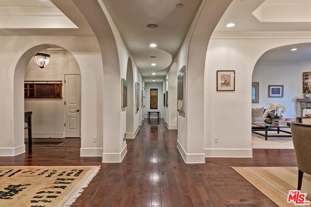 558 Hillgreen Dr Unit: 107