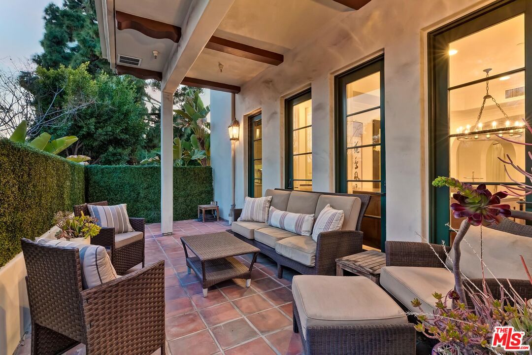 558 Hillgreen Dr Unit: 107