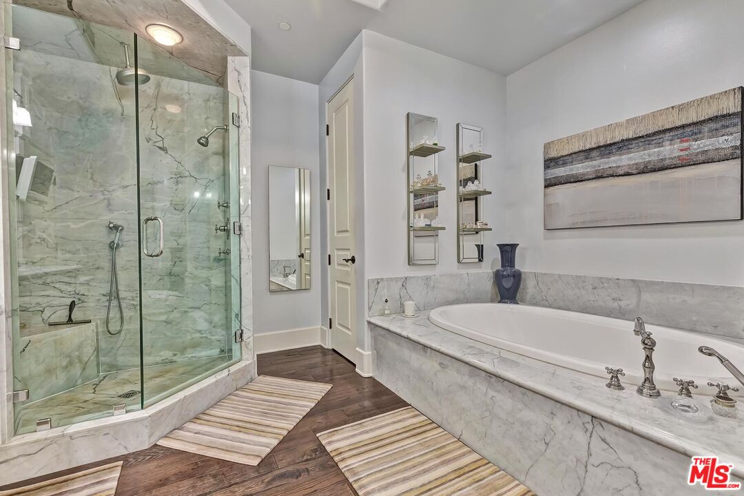 558 Hillgreen Dr Unit: 107