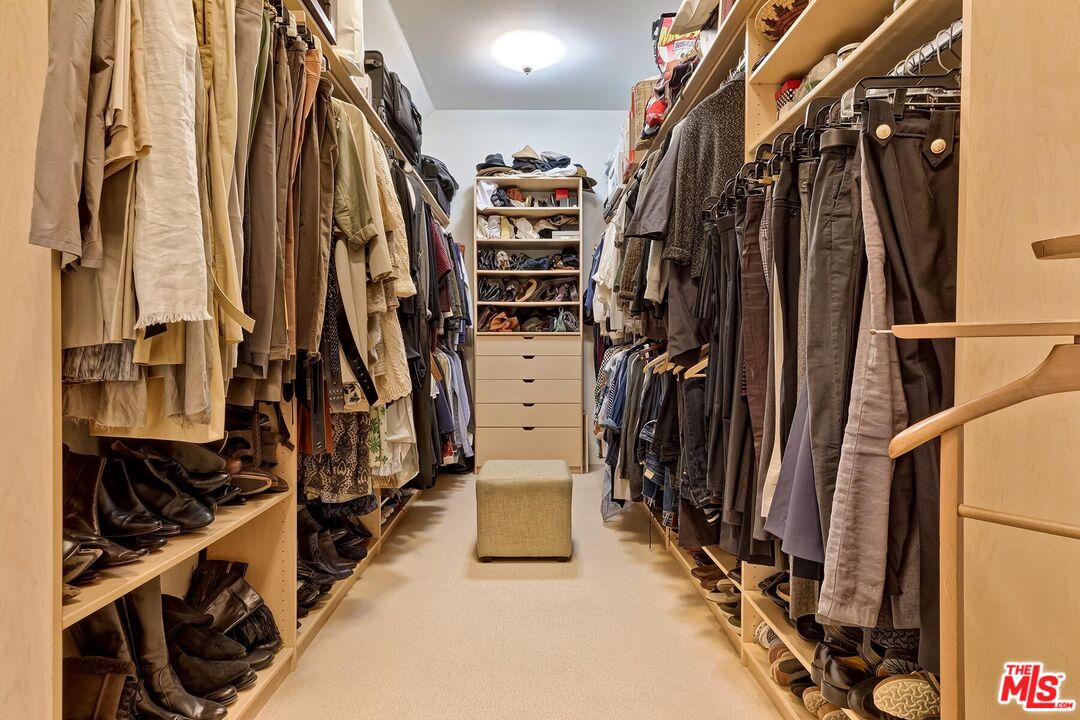 558 Hillgreen Dr Unit: 107