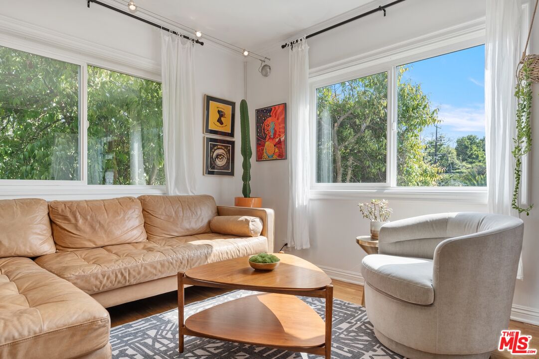 717 Raymond Ave Unit: 4