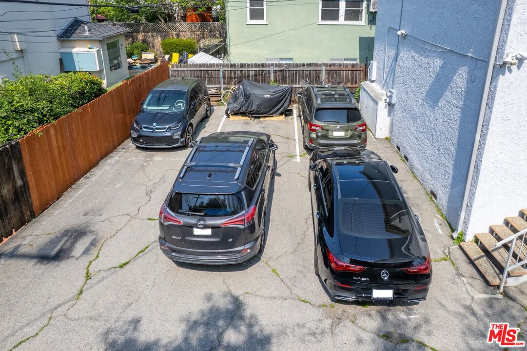 717 Raymond Ave Unit: 4