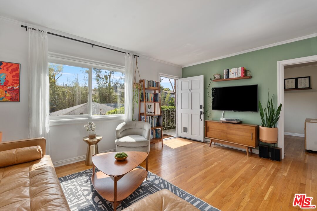 717 Raymond Ave Unit: 4