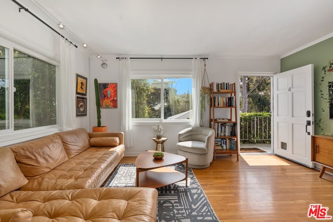 717 Raymond Ave Unit: 4