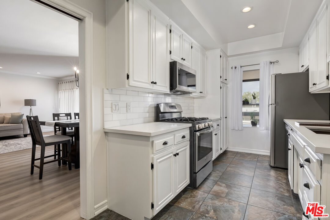 828 S Bedford St Unit: 202