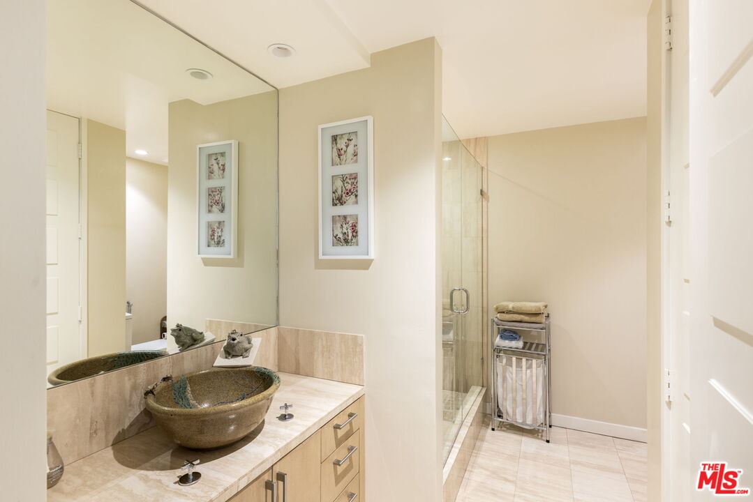 211 S Spalding Dr Unit: 105N