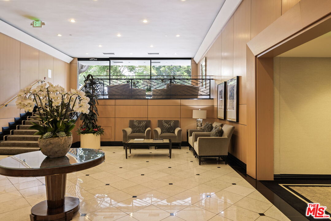 211 S Spalding Dr Unit: 105N