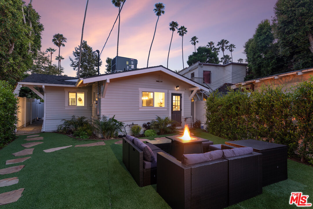 2616 Abbot Kinney Blvd