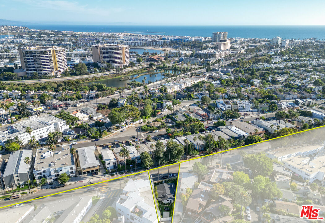 2616 Abbot Kinney Blvd