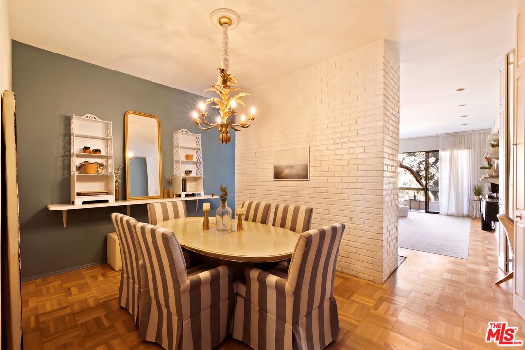 141 S Linden Dr Unit: 204