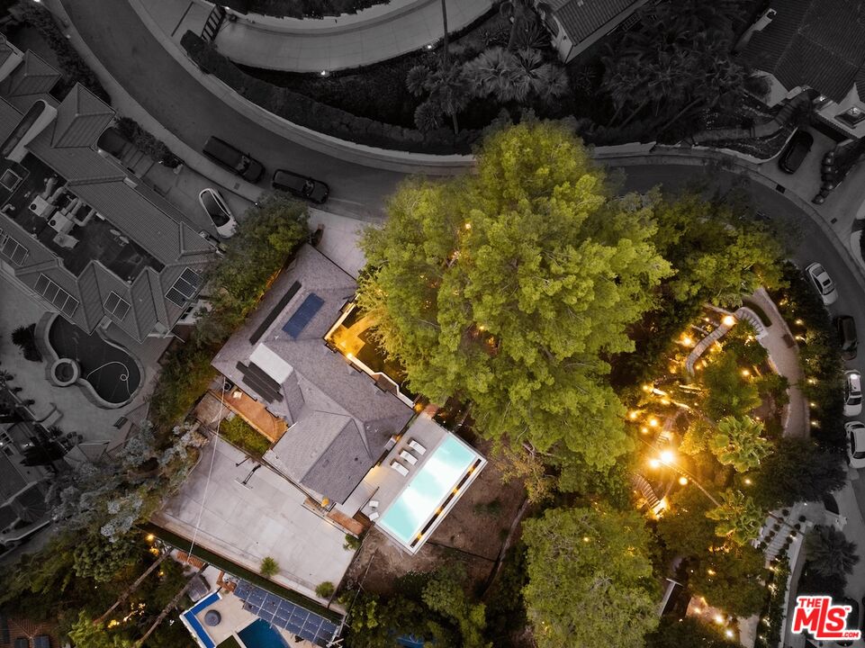 4818 Bonvue Ave