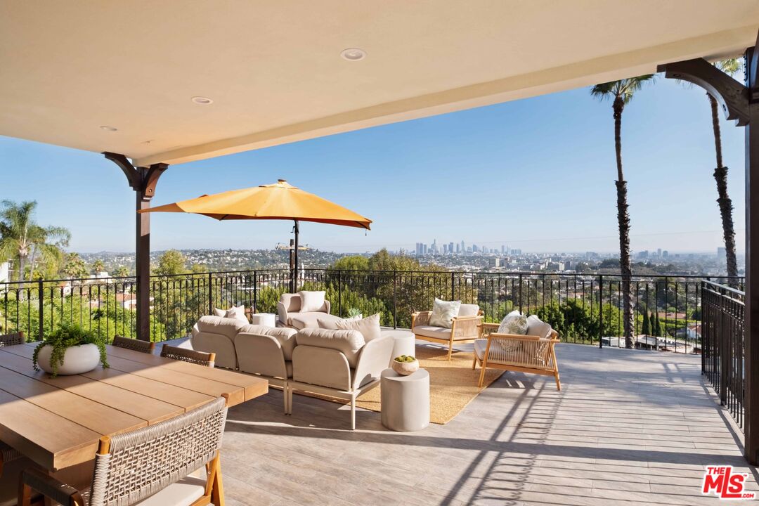 4818 Bonvue Ave