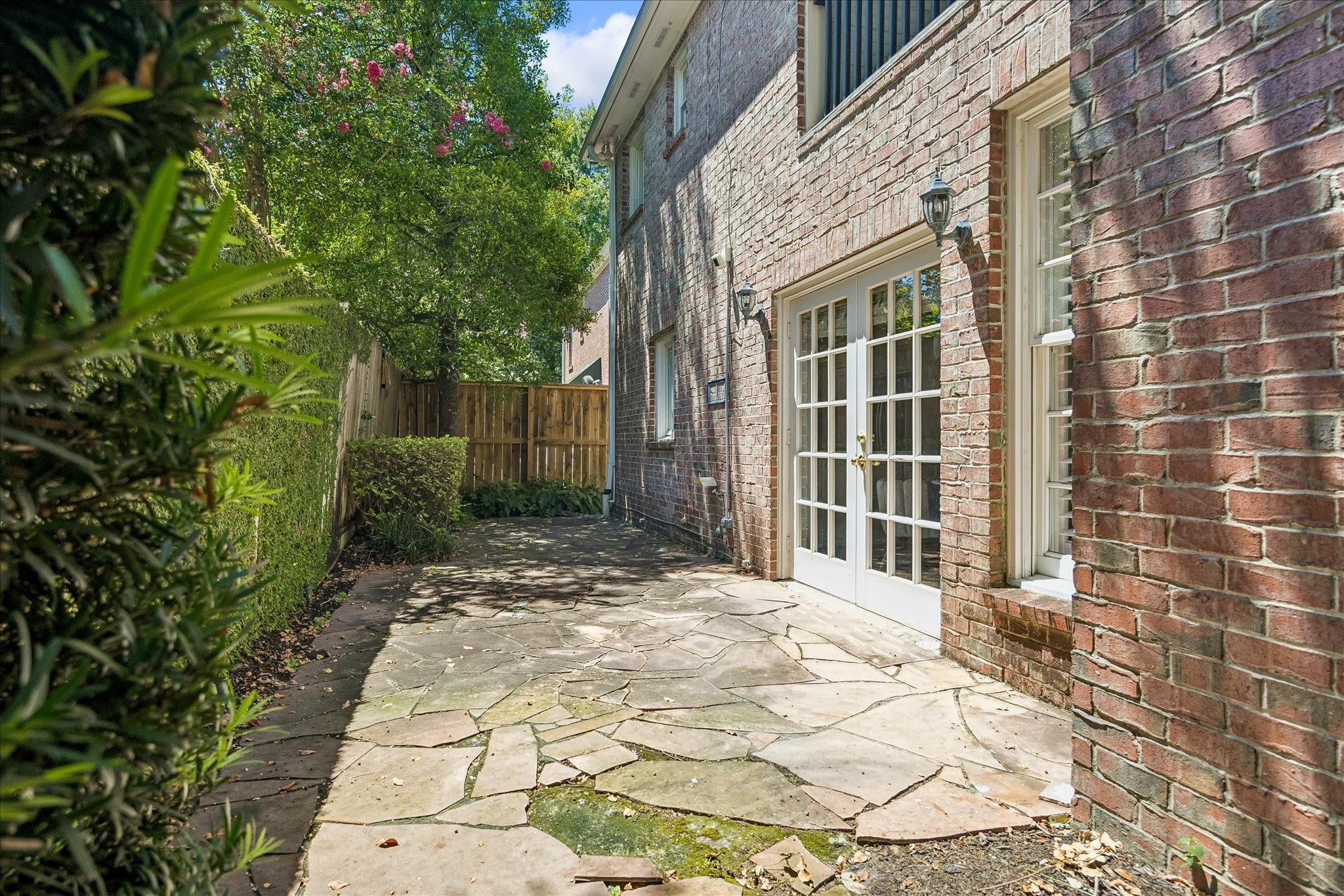 40 Hackberry Lane