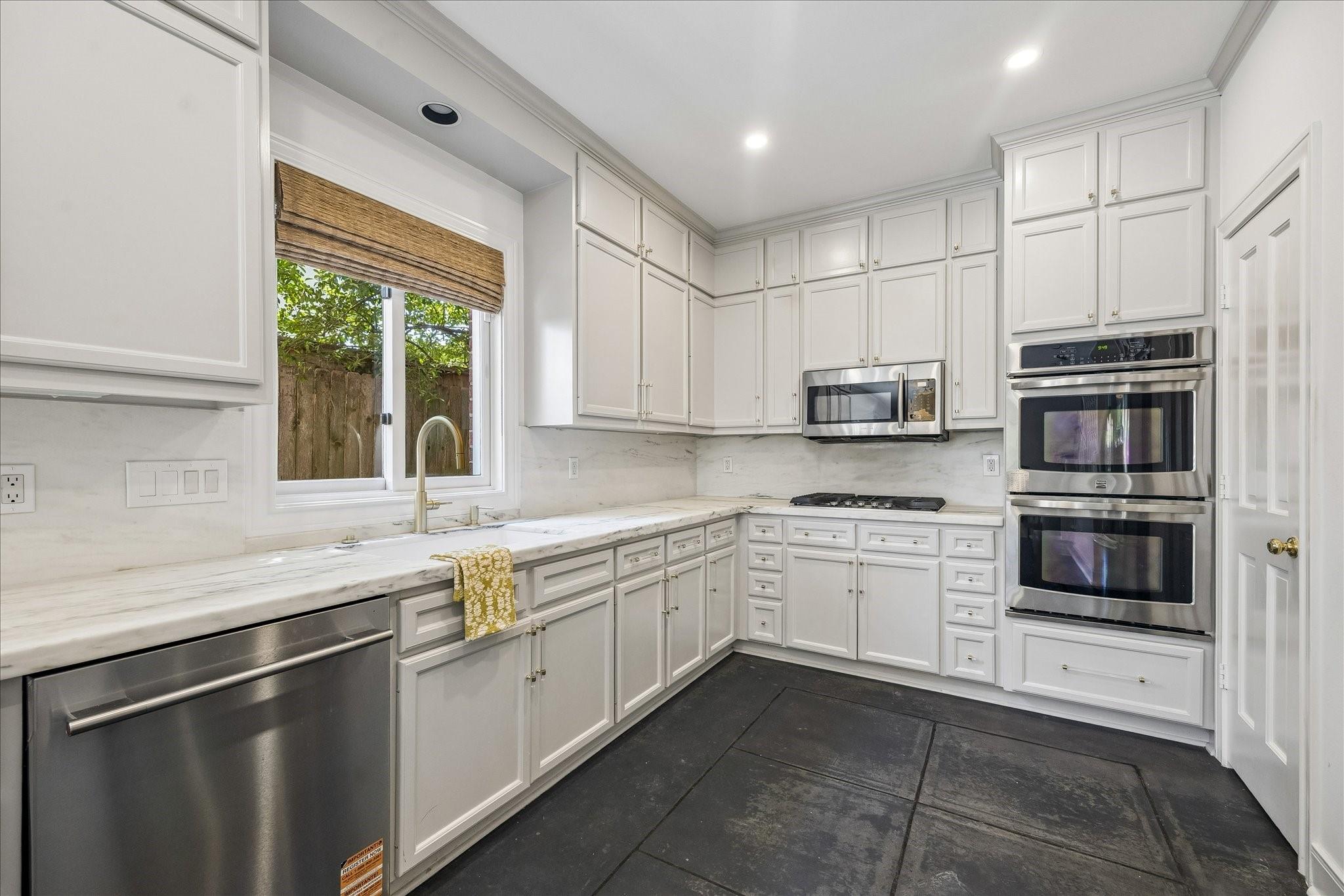 40 Hackberry Lane