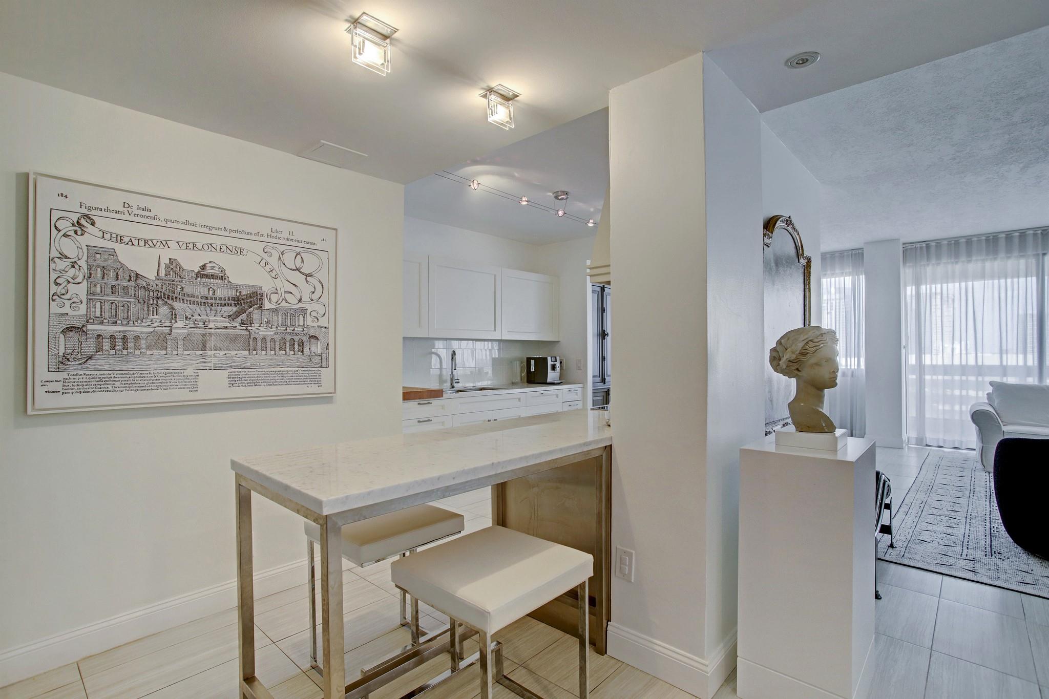 49 Briar Hollow Lane # 1101