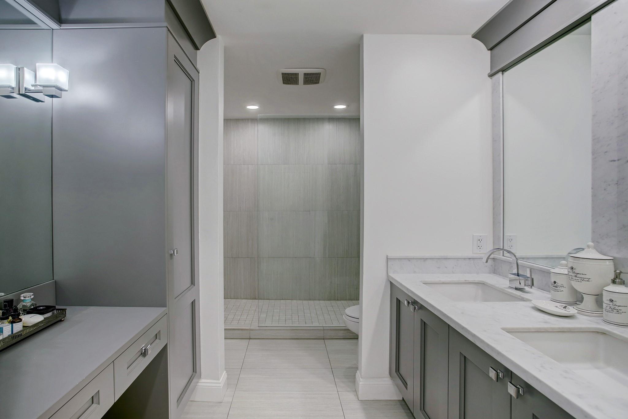 49 Briar Hollow Lane # 1101