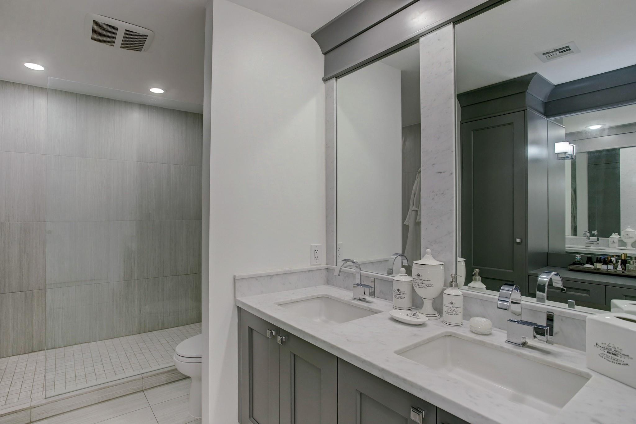 49 Briar Hollow Lane # 1101