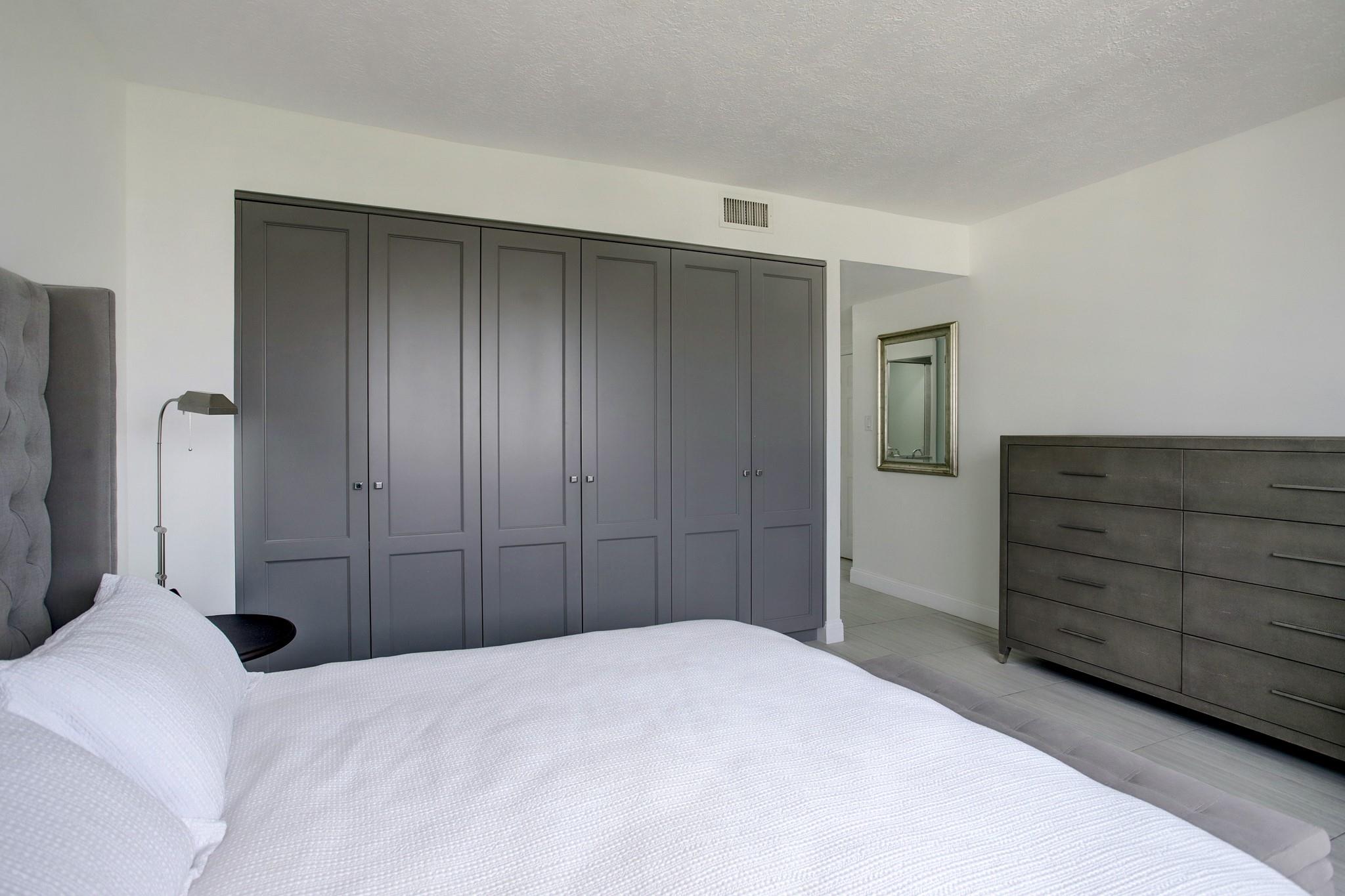 49 Briar Hollow Lane # 1101