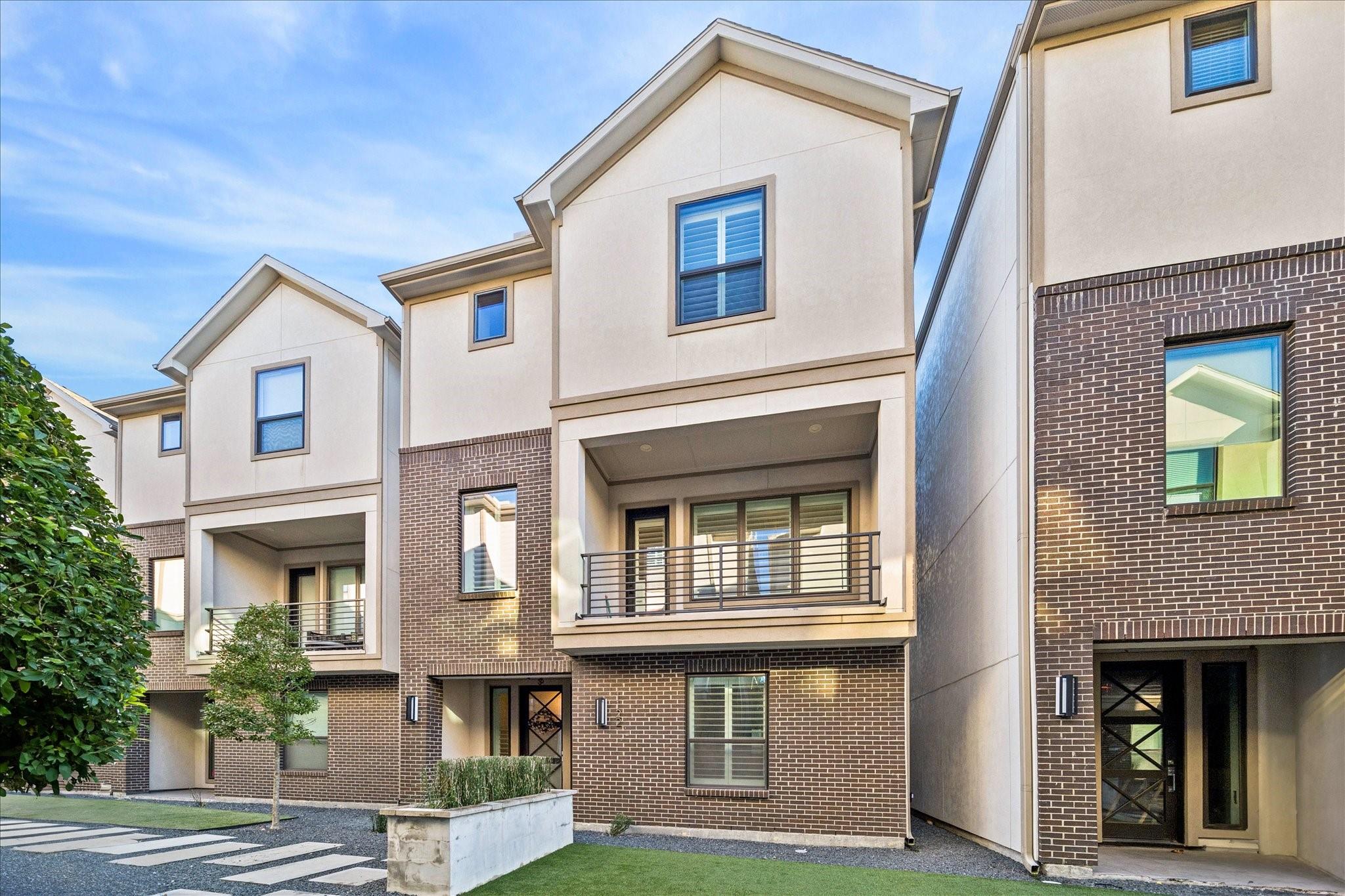 1122 Thompson Street