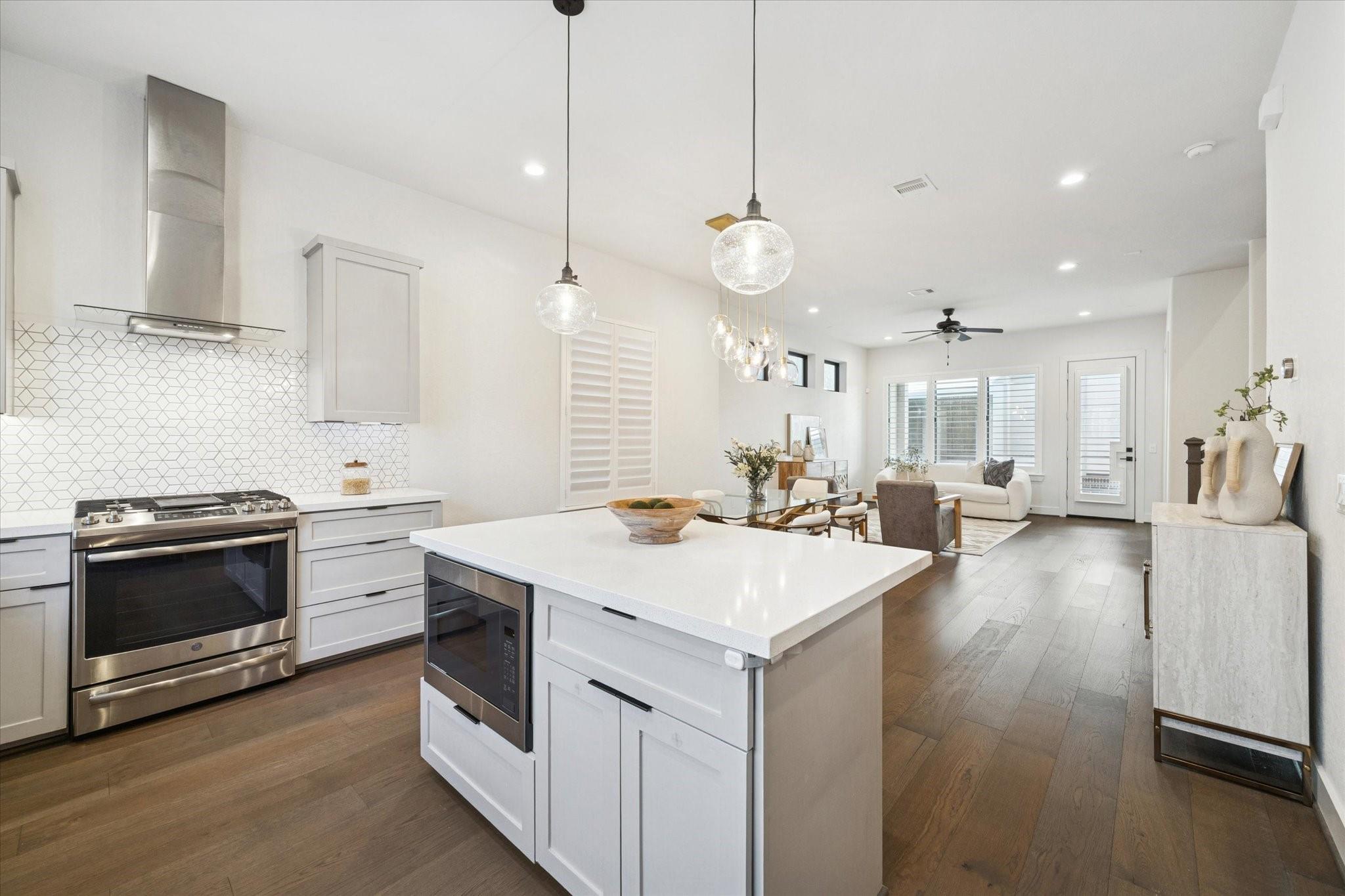 1122 Thompson Street