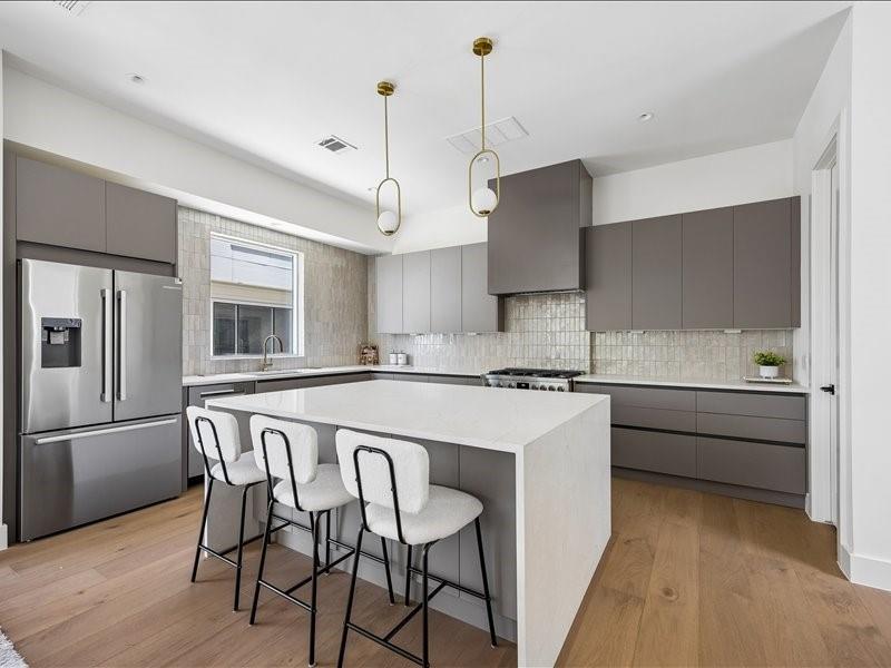 729 W 21st Street # C