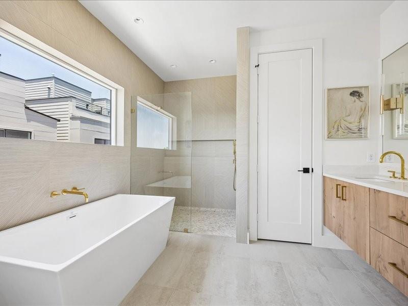 729 W 21st Street # C