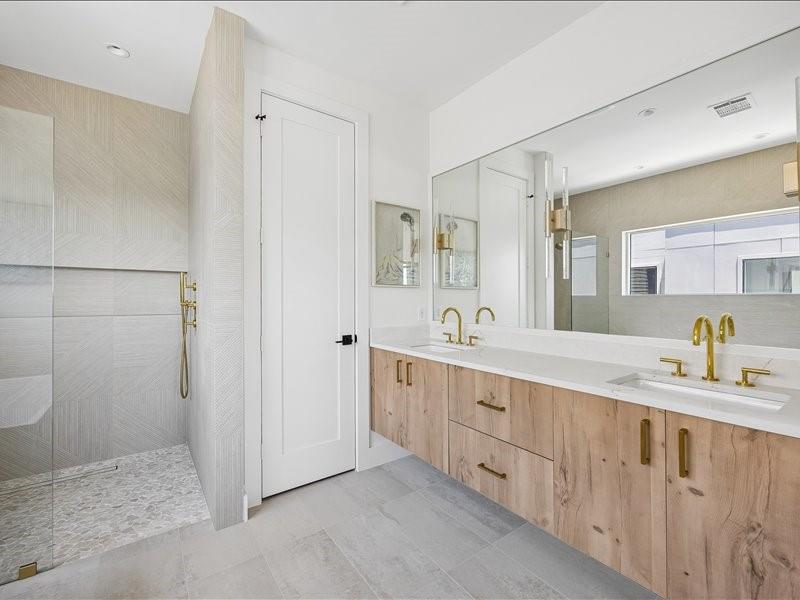 729 W 21st Street # C